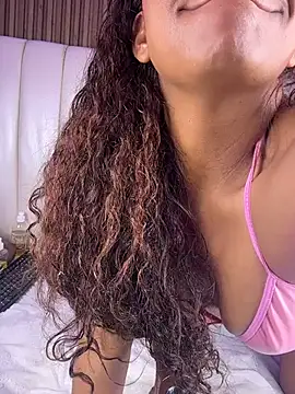 Chatroom XXX en direct de SandraMilerr