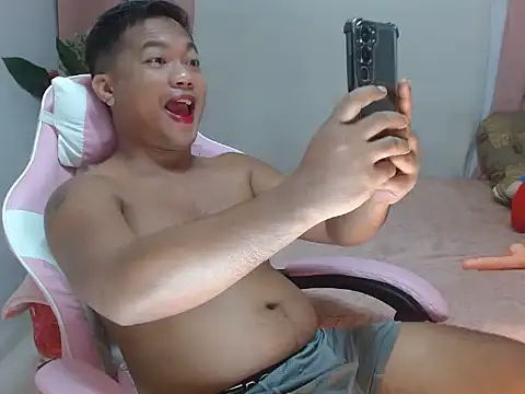 Show modela JustJakey na web-kameri