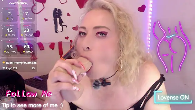 Вебкам-шоу sofiacurvy_45