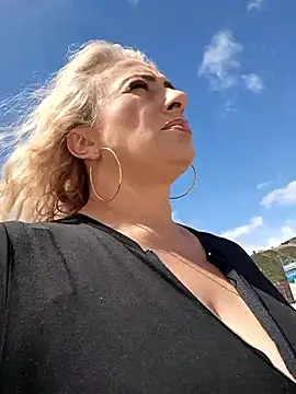 sofiacurvy_45 现场XXX聊天