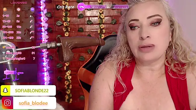 Chat +18 de sofiacurvy_45 ao vivo