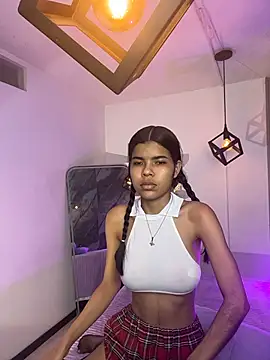 IsabellaMonet Chat XXX live