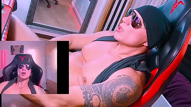 Pokazy przed kamerką – MattSteelX