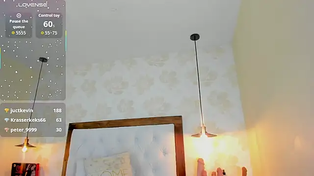 IRISCLARK1 Adlı Modelin Canlı Sohbet Odası