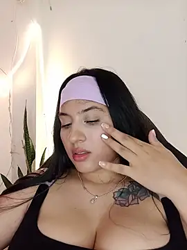 Sembang XXX Secara Langsung VALENTINA_ROUSE_