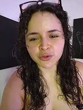 SeleneLuminari8's Live XXX Chat