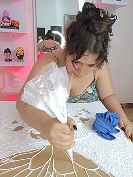 SeleneLuminari8's Live XXX Chat