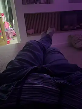 leroy9501 Show in webcam