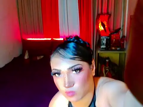 Phenomenal_Shemale 웹캠 쇼