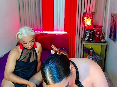 Phenomenal_Shemale Pertunjukan Webcam