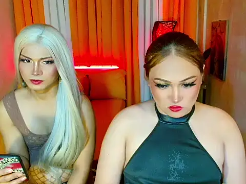 Phenomenal_Shemale Webcam-Show