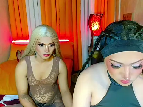 Phenomenal_Shemale – webcam-show