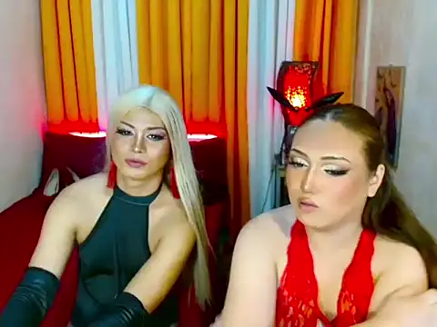 Webkamerová show Phenomenal_Shemale