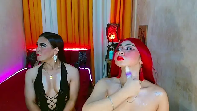 02SweetyBabes' Webcam Show