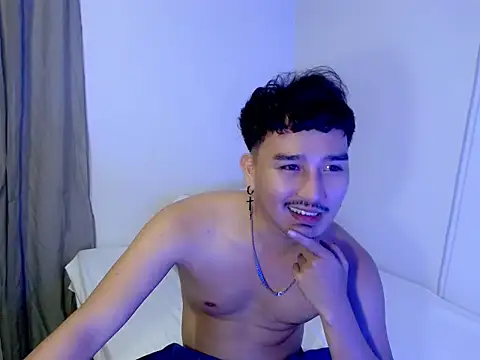 Asian_bigboy Pertunjukan Webcam