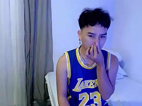 Asian_bigboy Pertunjukan Webcam