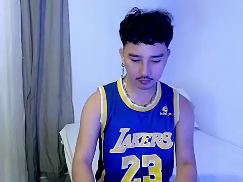 Asian_bigboy Pertunjukan Webcam