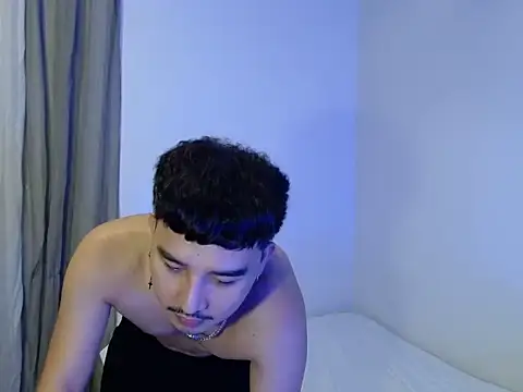 Asian_bigboy Pertunjukan Webcam