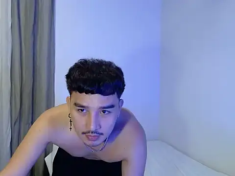 Asian_bigboy Pertunjukan Webcam