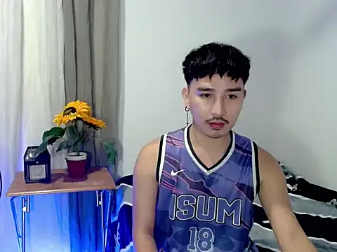 Asian_bigboy Pertunjukan Webcam