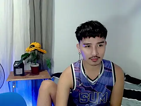Asian_bigboy Webcam-Show