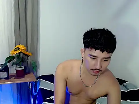Asian_bigboy Pertunjukan Webcam