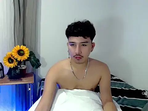 Asian_bigboy Pertunjukan Webcam