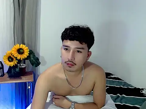 Asian_bigboy Pertunjukan Webcam
