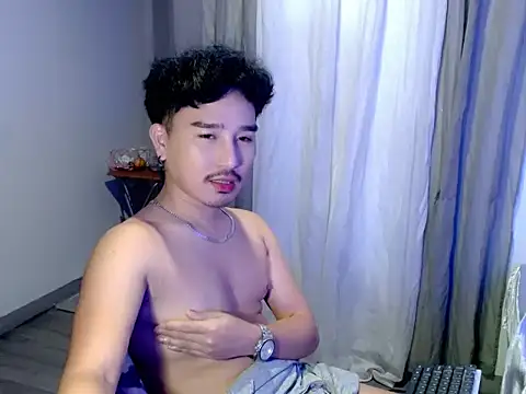 Asian_bigboy Pertunjukan Webcam