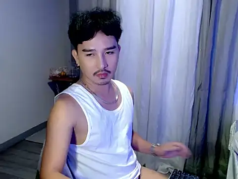 Asian_bigboy 网络视讯表演