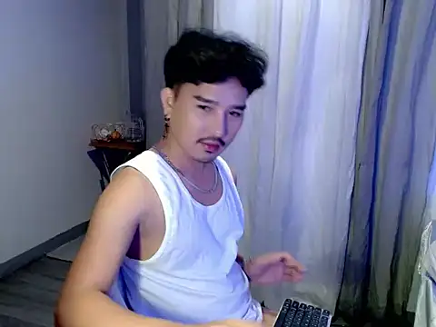 Asian_bigboy Pertunjukan Webcam
