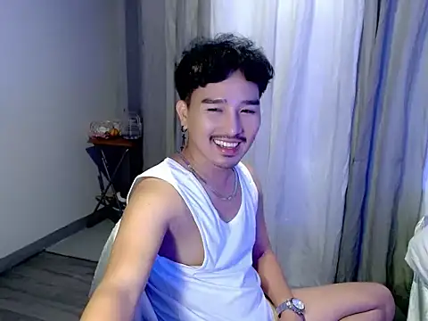 Asian_bigboy Pertunjukan Webcam