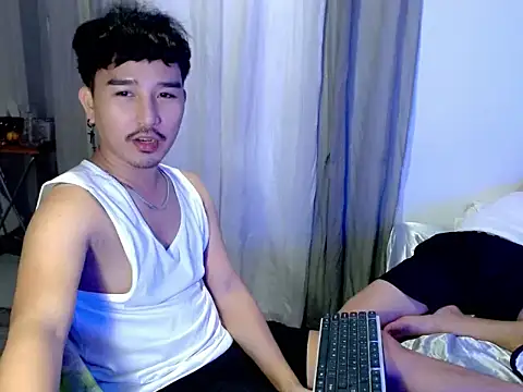 Asian_bigboy Pertunjukan Webcam