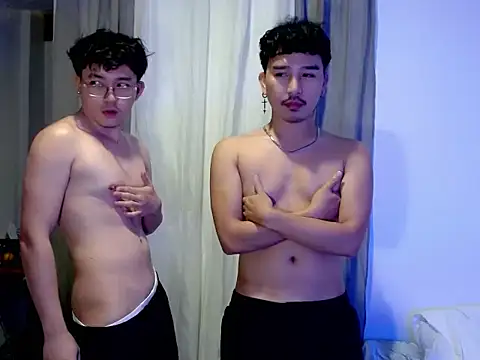 Asian_bigboy Pertunjukan Webcam