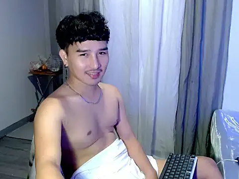 Asian_bigboy Pertunjukan Webcam