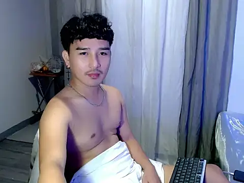 Asian_bigboy Pertunjukan Webcam