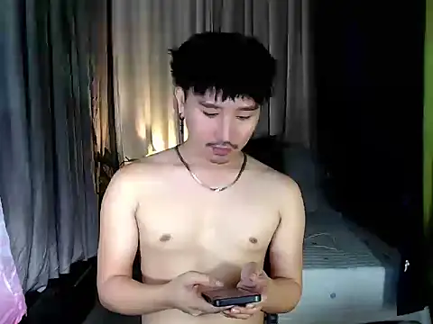Asian_bigboy Pertunjukan Webcam