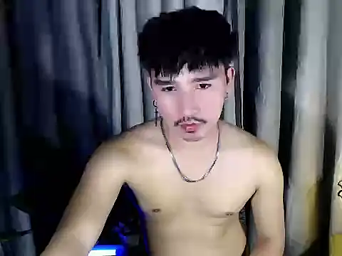 Asian_bigboy webcam show
