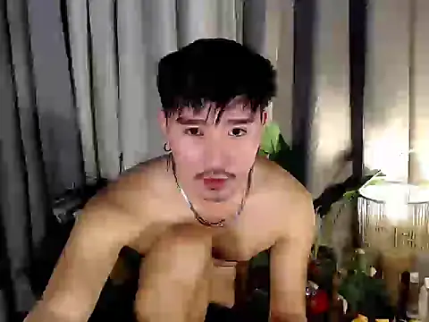 Chatroom XXX en direct de Bhemore24