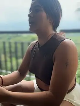 Pokazy przed kamerką – Kaily_Sweet16