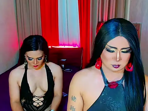 Wildest_Slave_Huntress Show in webcam