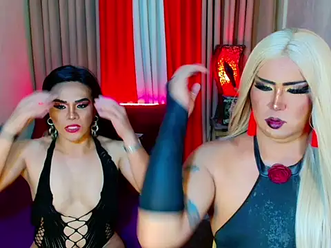 Wildest_Slave_Huntress Show in webcam