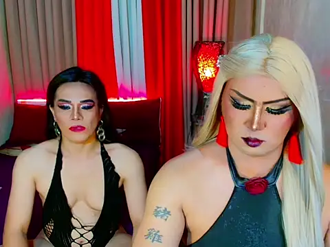 Wildest_Slave_Huntress Show in webcam