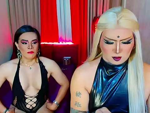 Wildest_Slave_Huntress Show in webcam