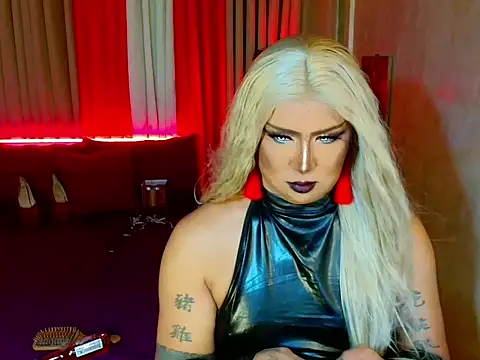 Wildest_Slave_Huntress Show in webcam
