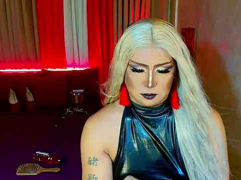 Wildest_Slave_Huntress' Webcam Show