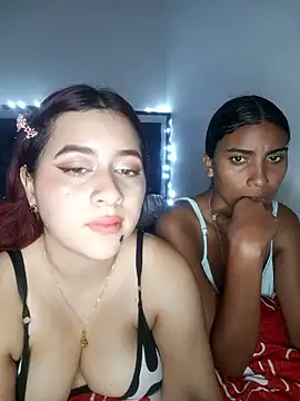 Pokazy przed kamerką – Chloe_Sky_love