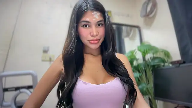 Pokazy przed kamerką – Ms_Monica
