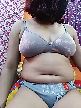 Hotpuja25's Live XXX Chat