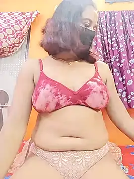 Hotpuja25 Adlı Modelin Canlı XXX Sohbeti